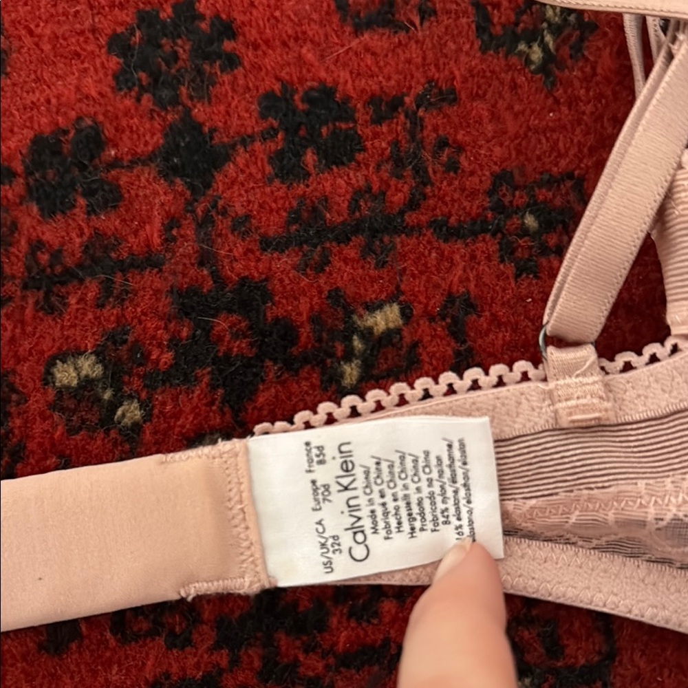 Calvin Klein Lace Underwire Bra - pink - Picture 4 of 5